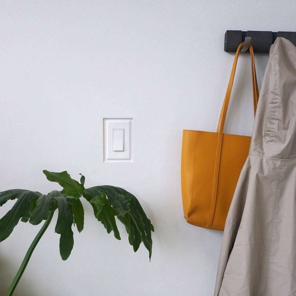 Drywall Receptacle Mount x 1 1 Gang / Satin White